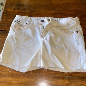 BILLABONG SHORTS WHITE AND DETAILING